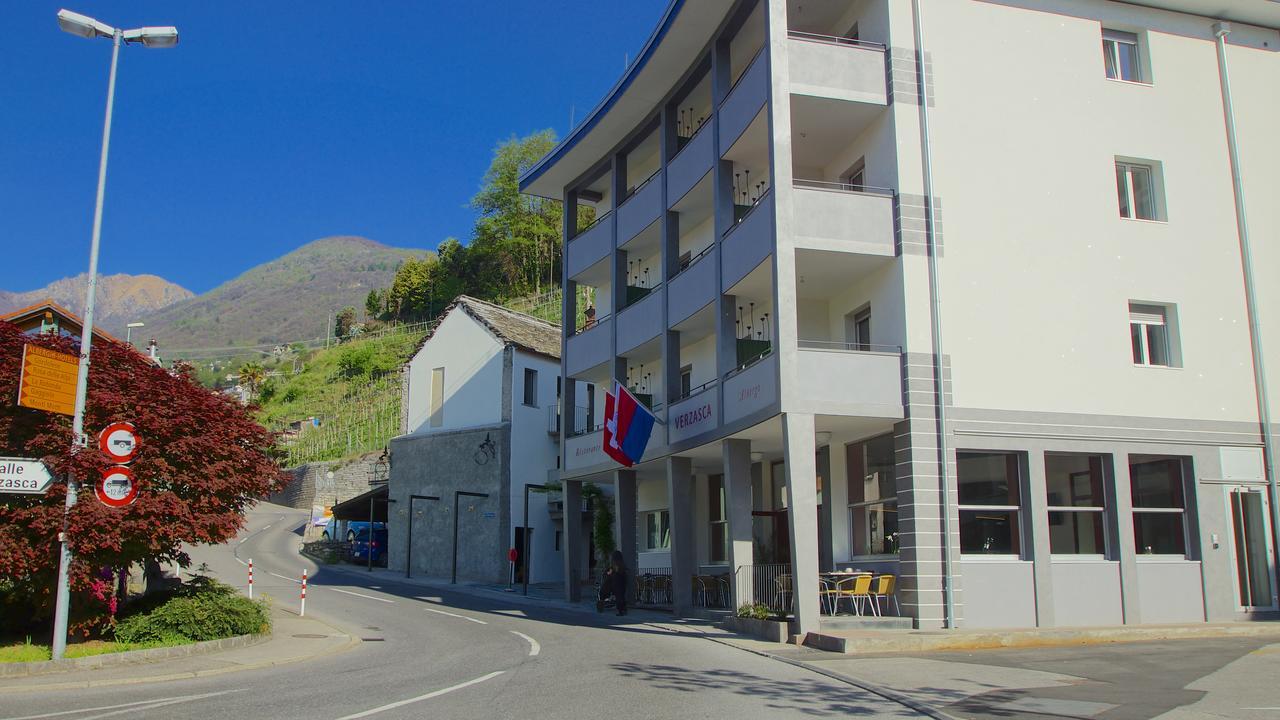 Albergo Porta Verzasca Gordola Exterior foto