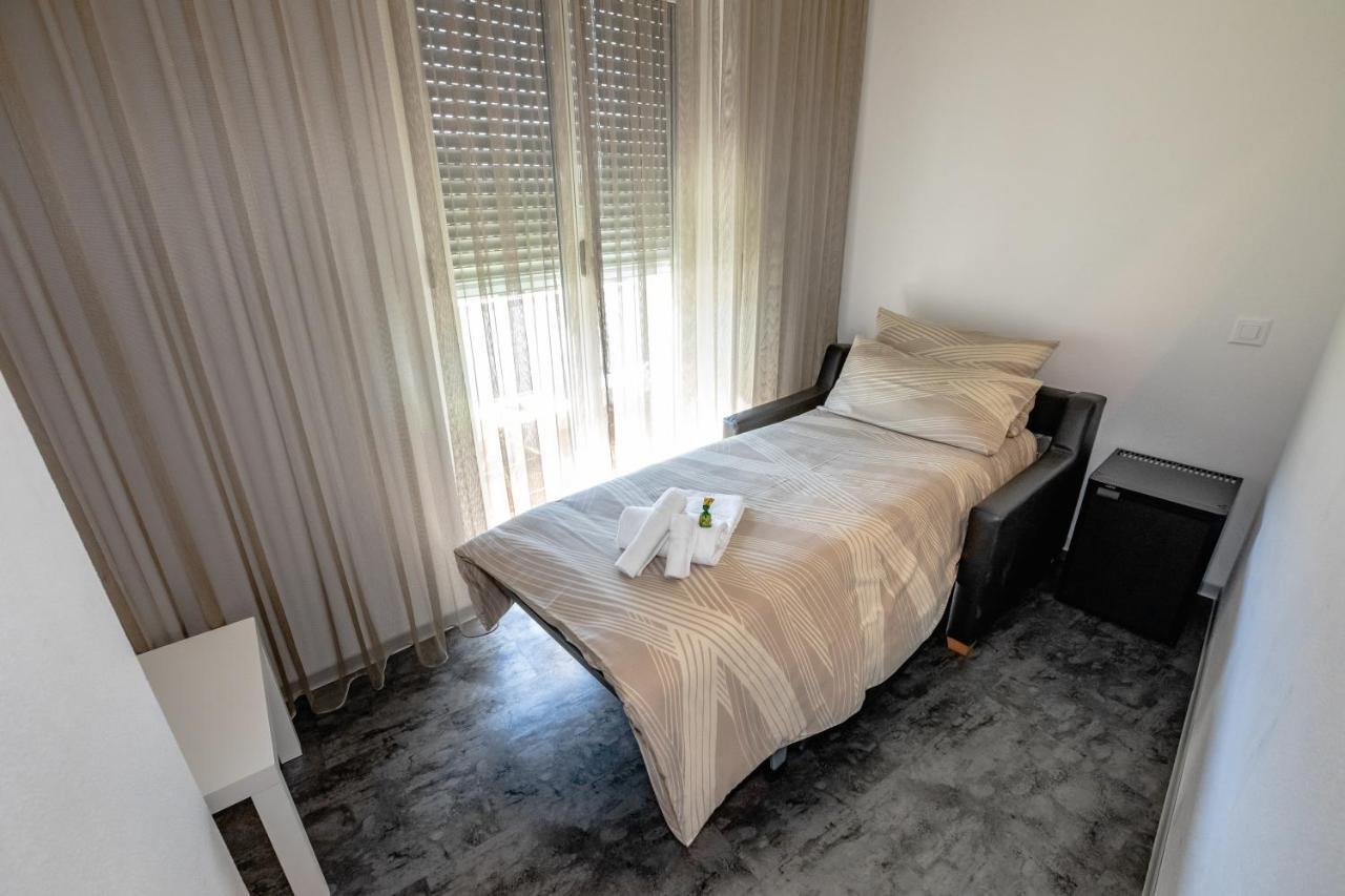 Albergo Porta Verzasca Gordola Exterior foto